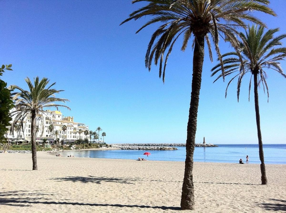 Apartamento Playas Del Duque - Puerto Banus - Marbellaアパートメント エクステリア 写真